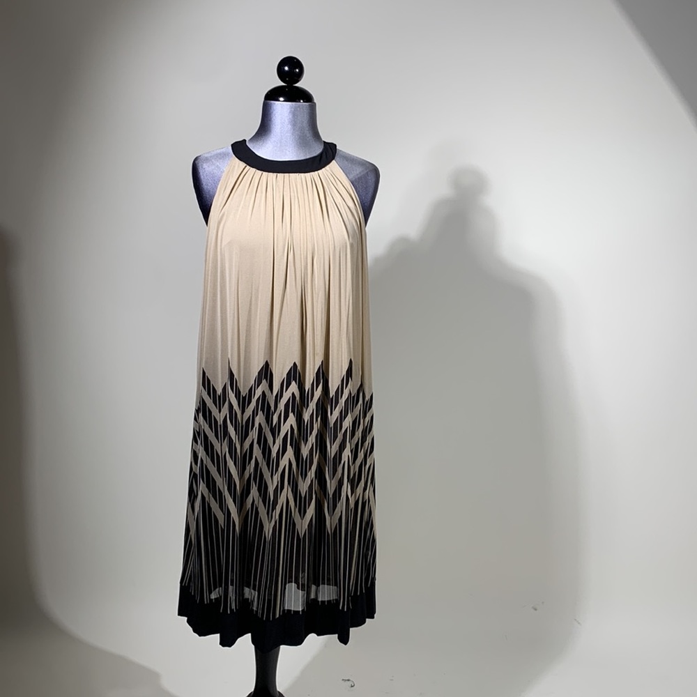 Eci New York, t length tie around the back neck area